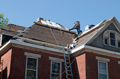 local roofers replacing roof in sheboygan county